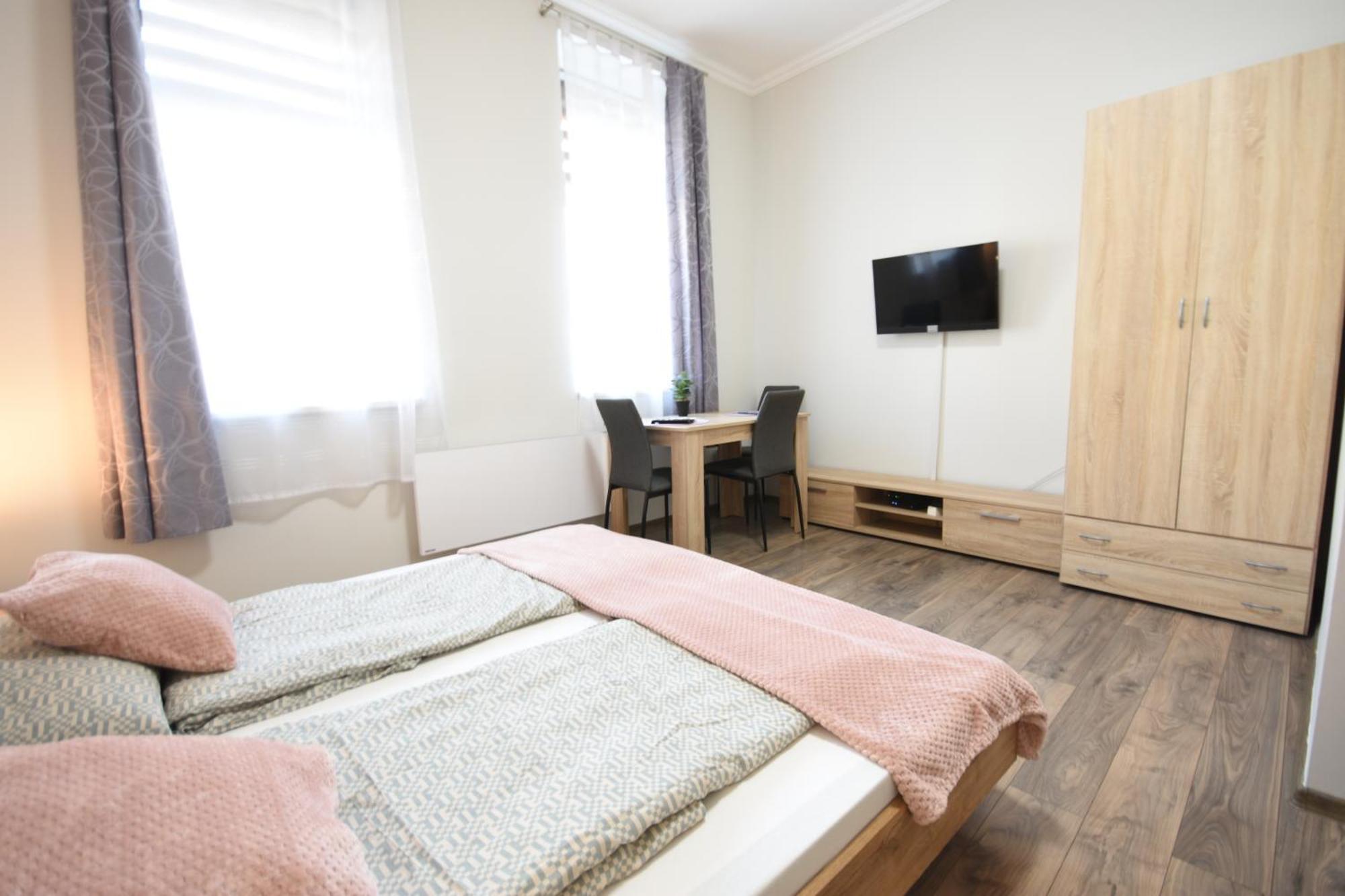 Kolibri Apartman - Makó Екстериор снимка